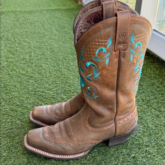 Ariat Brown Boots with Teal Embroidery Country Festival or Nashville Girls Trip - Picture 2 of 5